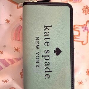 Kate Spade Light Green and Black Wallet nwt